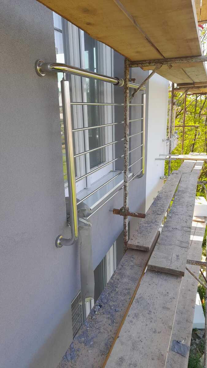 inox francuski balkon